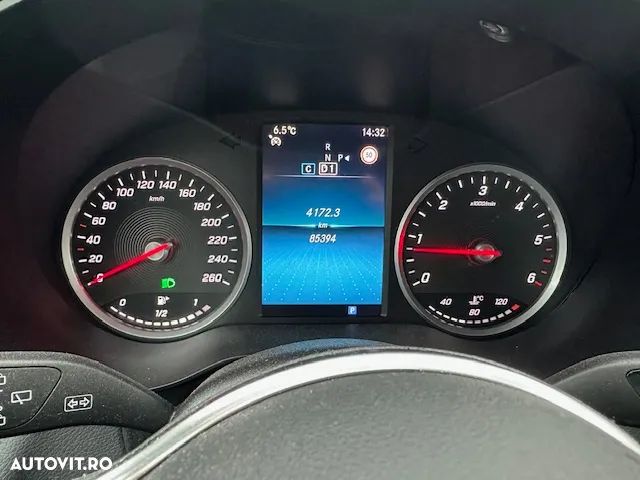 Mercedes-Benz GLC 220 d 4Matic 9G-TRONIC - 9