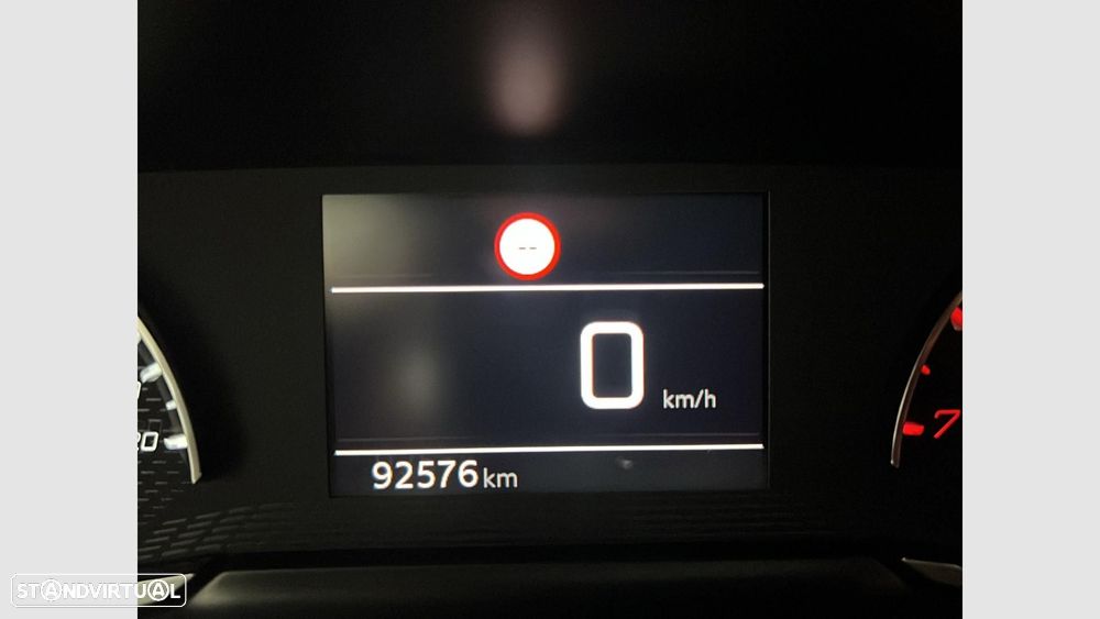 Peugeot 2008 1.2 PureTech Active Pack - 22