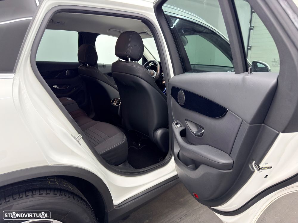 Mercedes-Benz GLC 220 d 4Matic 9G-TRONIC Exclusive - 22