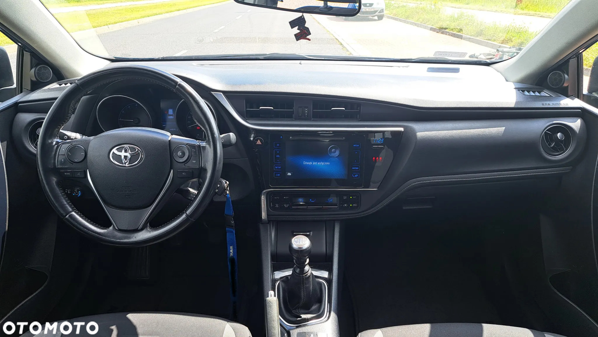 Toyota Auris 1.6 Comfort - 21