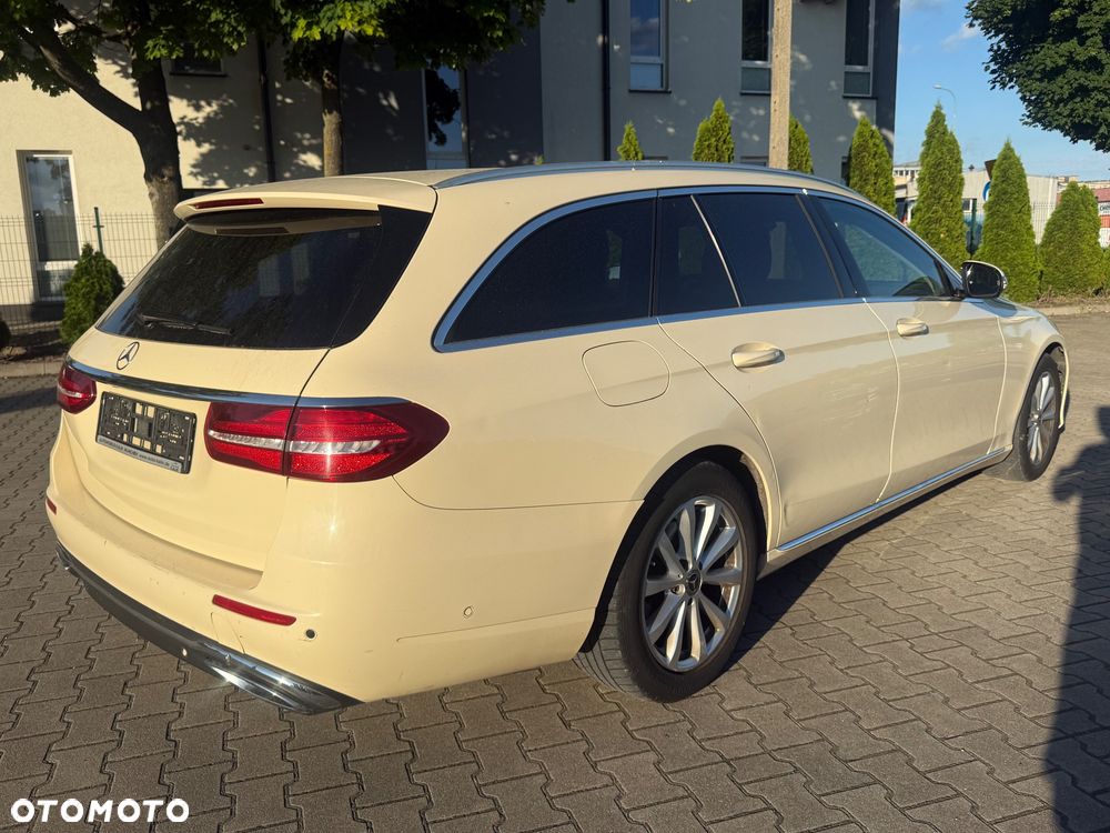 Mercedes-Benz Klasa E 200 d 9G-TRONIC Exclusive - 3