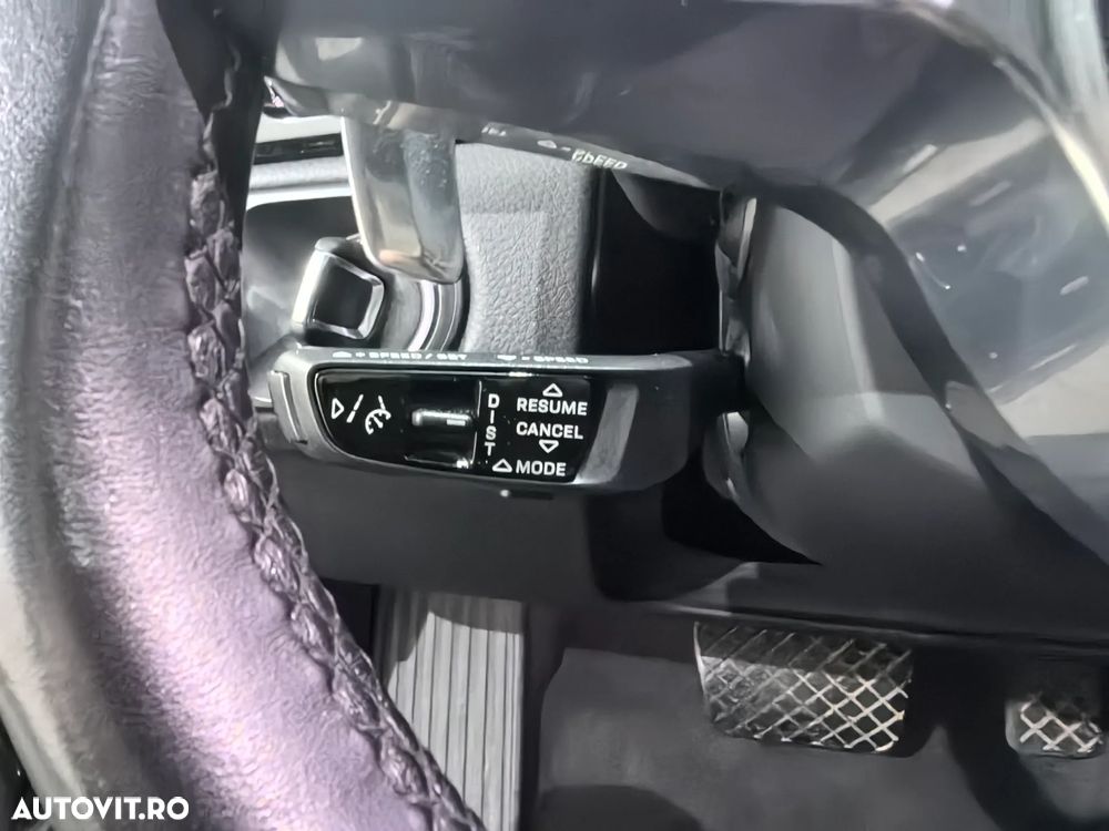 Porsche Cayenne - 21