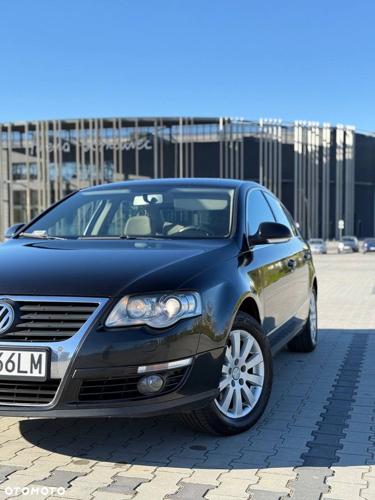 Volkswagen Passat 1.8 TSI Comfortline - 12