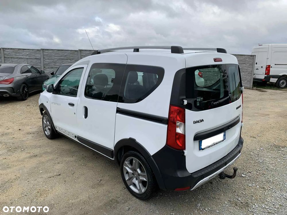 Dacia Dokker TCe 115 Stepway - 38