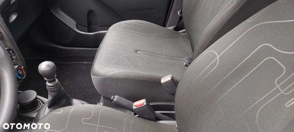 Toyota Yaris 1.33 Prestige - 9