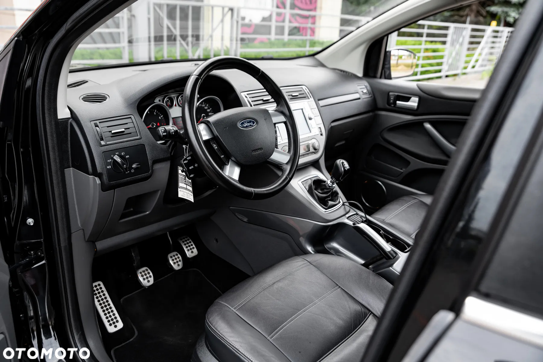 Ford Kuga 2.5 4x4 Titanium - 14