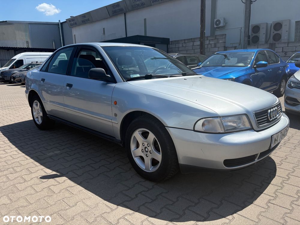 Audi A4 Limousine - 5