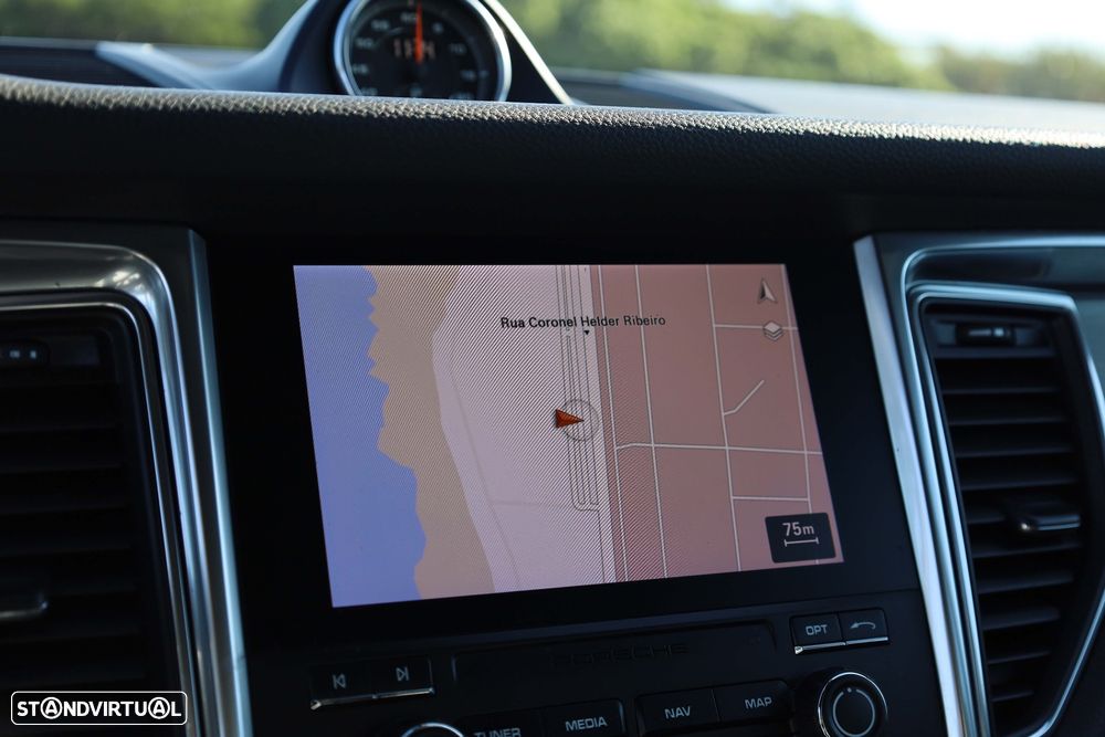 Porsche Macan S - 36