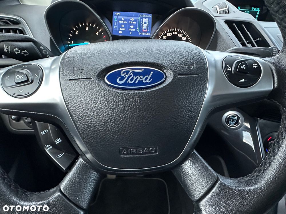 Ford Kuga 2.0 TDCi 2x4 Titanium - 27