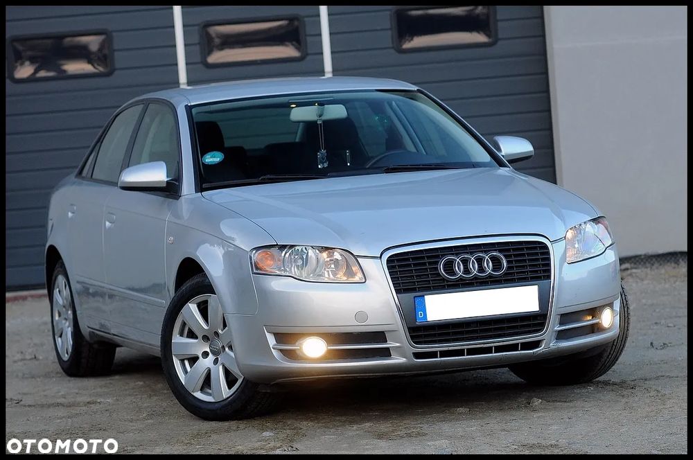 Audi A4 Limousine - 13