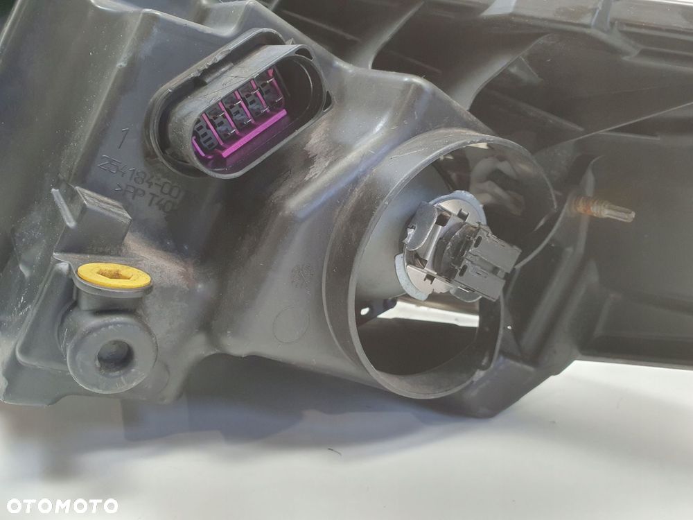 LAMPA PRAWA Ford Fiesta MK7 08-17r PRZEDNIA PRAWY PRZÓD anglik - 9