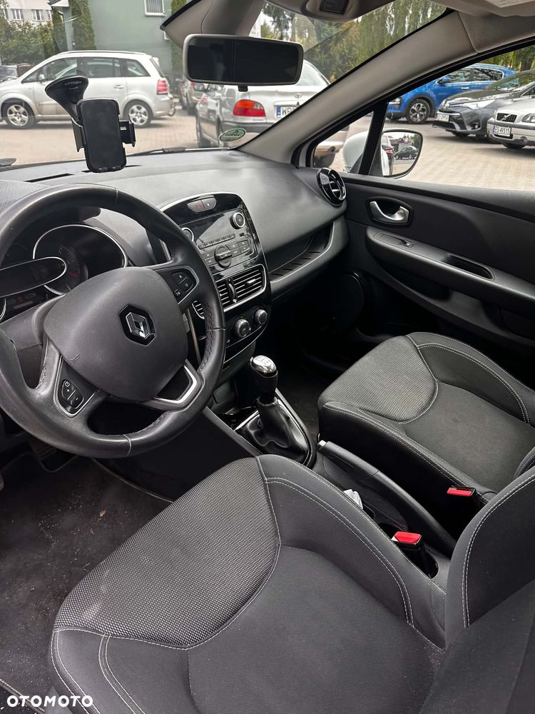 Renault Clio - 9