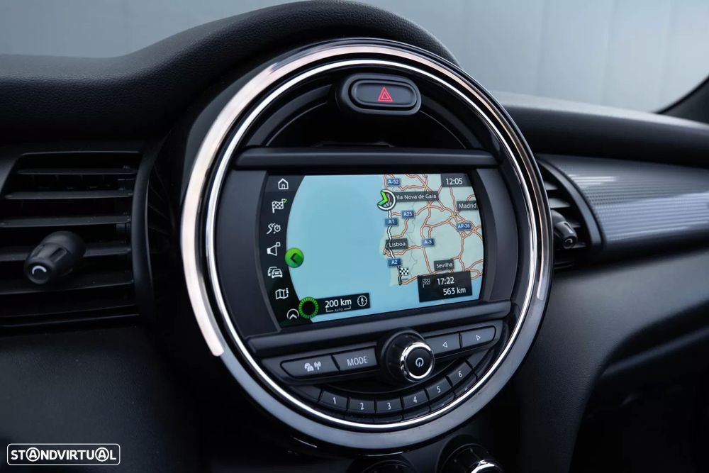 MINI Cabrio Cooper Premium Plus JCW Auto - 32