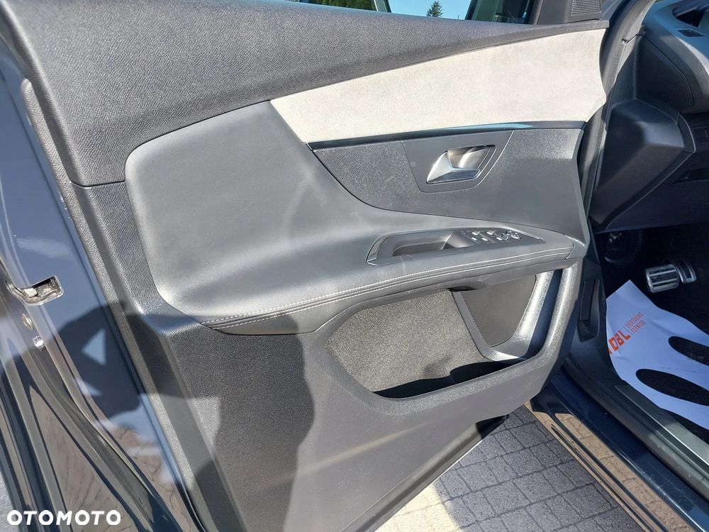 Peugeot 3008 2.0 BlueHDi GT S&S EAT8 - 11