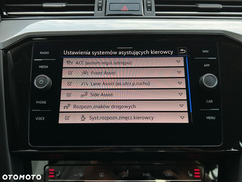 Volkswagen Passat 2.0 TSI Business DSG - 31