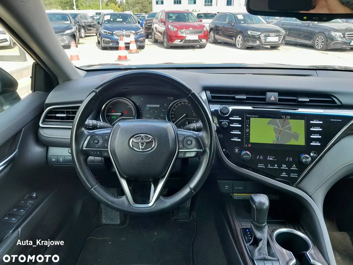 Toyota Camry 2.5 Hybrid Executive CVT - 10