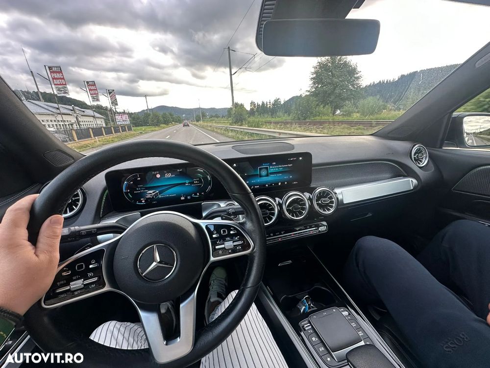 Mercedes-Benz GLB 180 d 8G-DCT AMG Line - 6