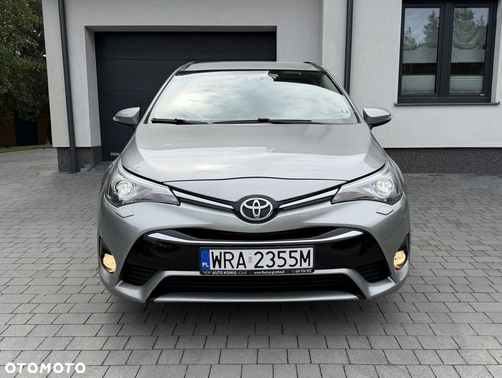 Toyota Avensis Touring Sports 1.8 Business Edition - 2