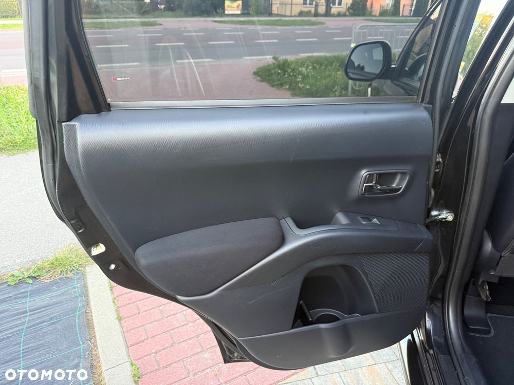 Citroën C-Crosser 2.4i Exclusive - 16