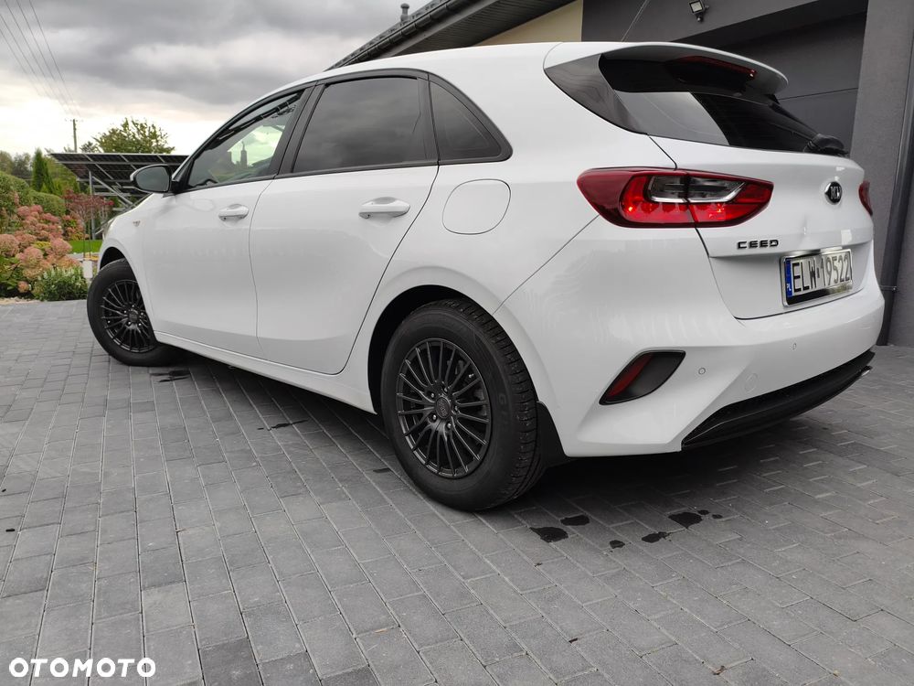 Kia Ceed 1.4 L - 4