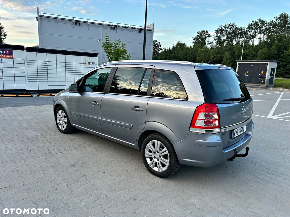 Opel Zafira 1.8 Cosmo - 8