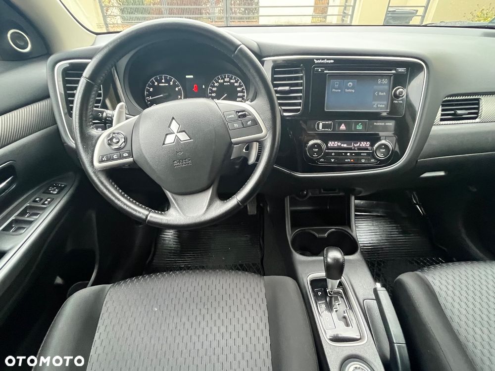 Mitsubishi Outlander 2.0 Intense + - 30