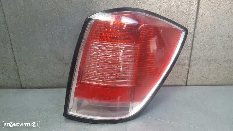 FAROLIM TRASEIRO DIREITO OPEL ASTRA H CARAVAN - 1