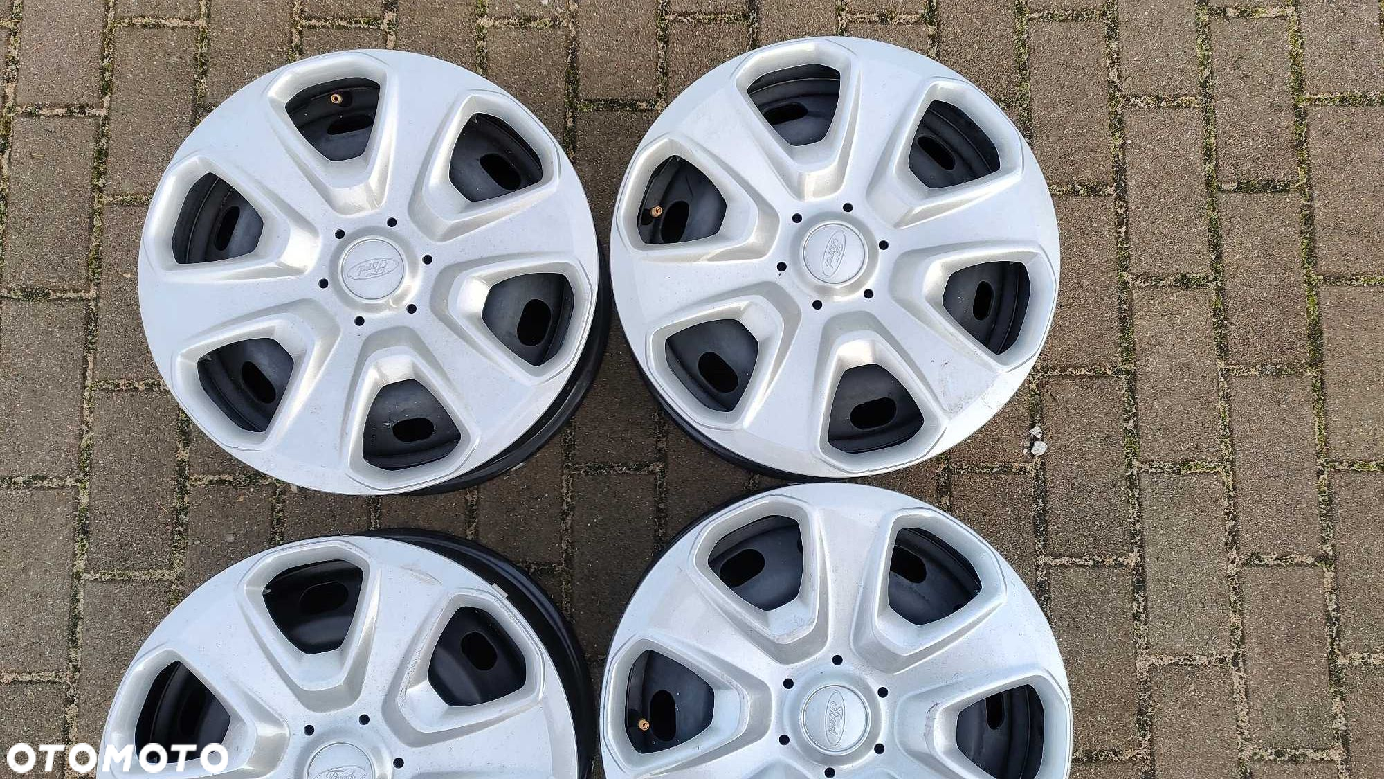 Felgi Stalowe Ford B-MAX 15 4x108 et37,5 Kołpaki - 3