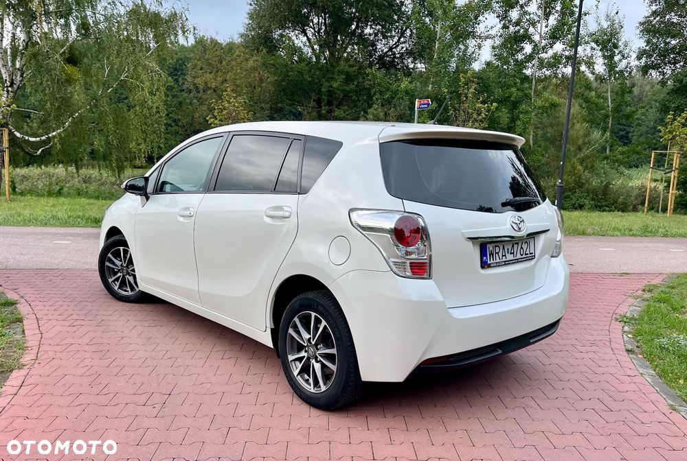 Toyota Verso 1.8 Prestige 7os MS - 11