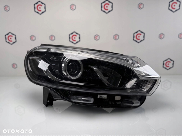 LAMPA PRAWA PRZÓD TOYOTA PROACE II XENON