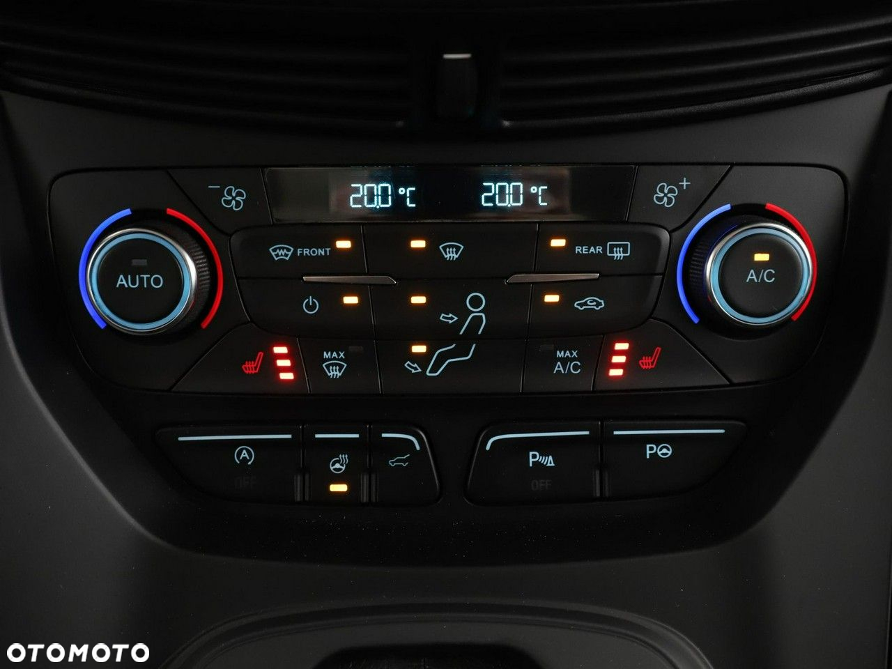 Ford Kuga - 27