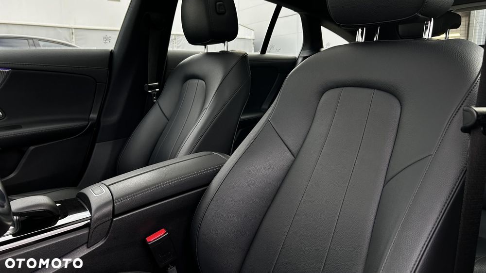 Mercedes-Benz CLA - 12