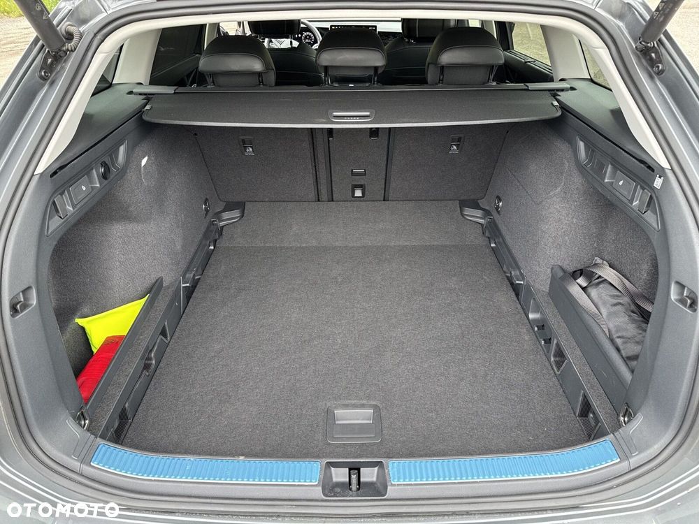 Volkswagen Passat Variant 1.5 TSI ACT mHEV Business Plus DSG - 26