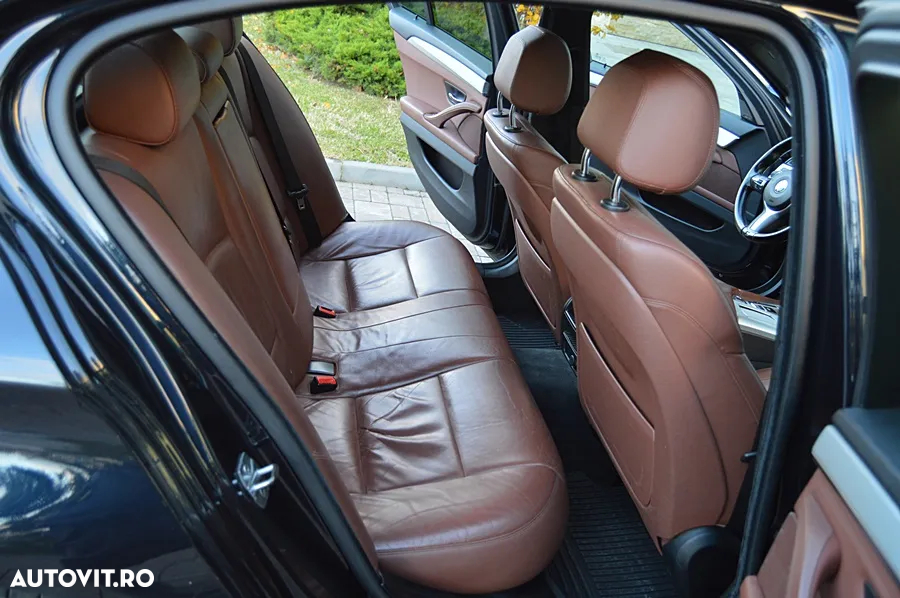 BMW Seria 5 - 25