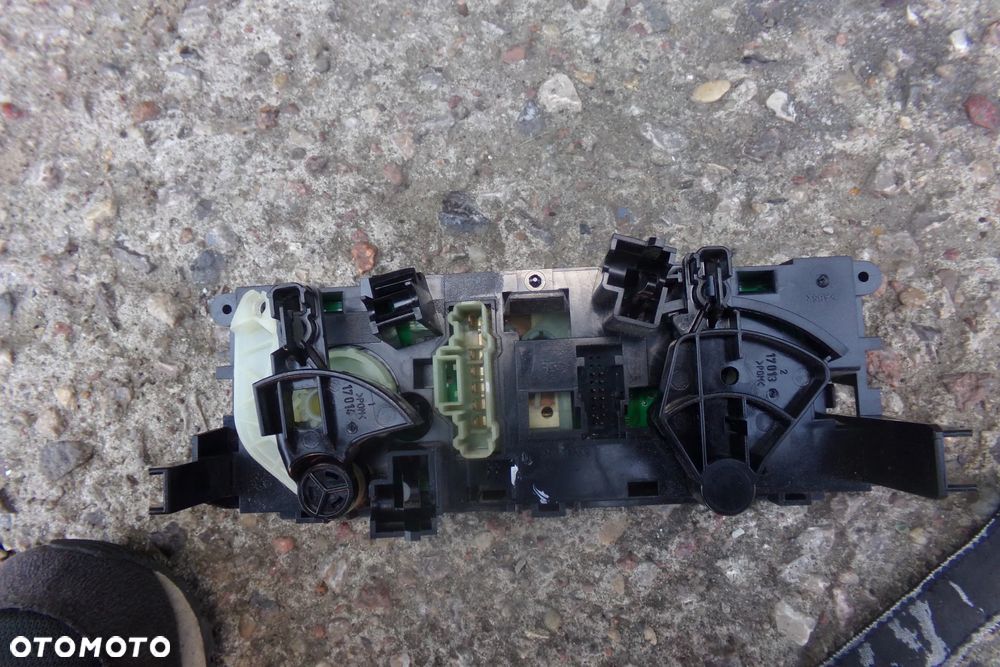 Panel sterowania nawiewu N102080F Citroen Peugeot - 3