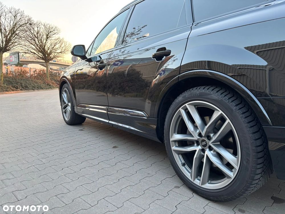 Audi Q7 55 TFSI mHEV Quattro S Line Tiptr - 9