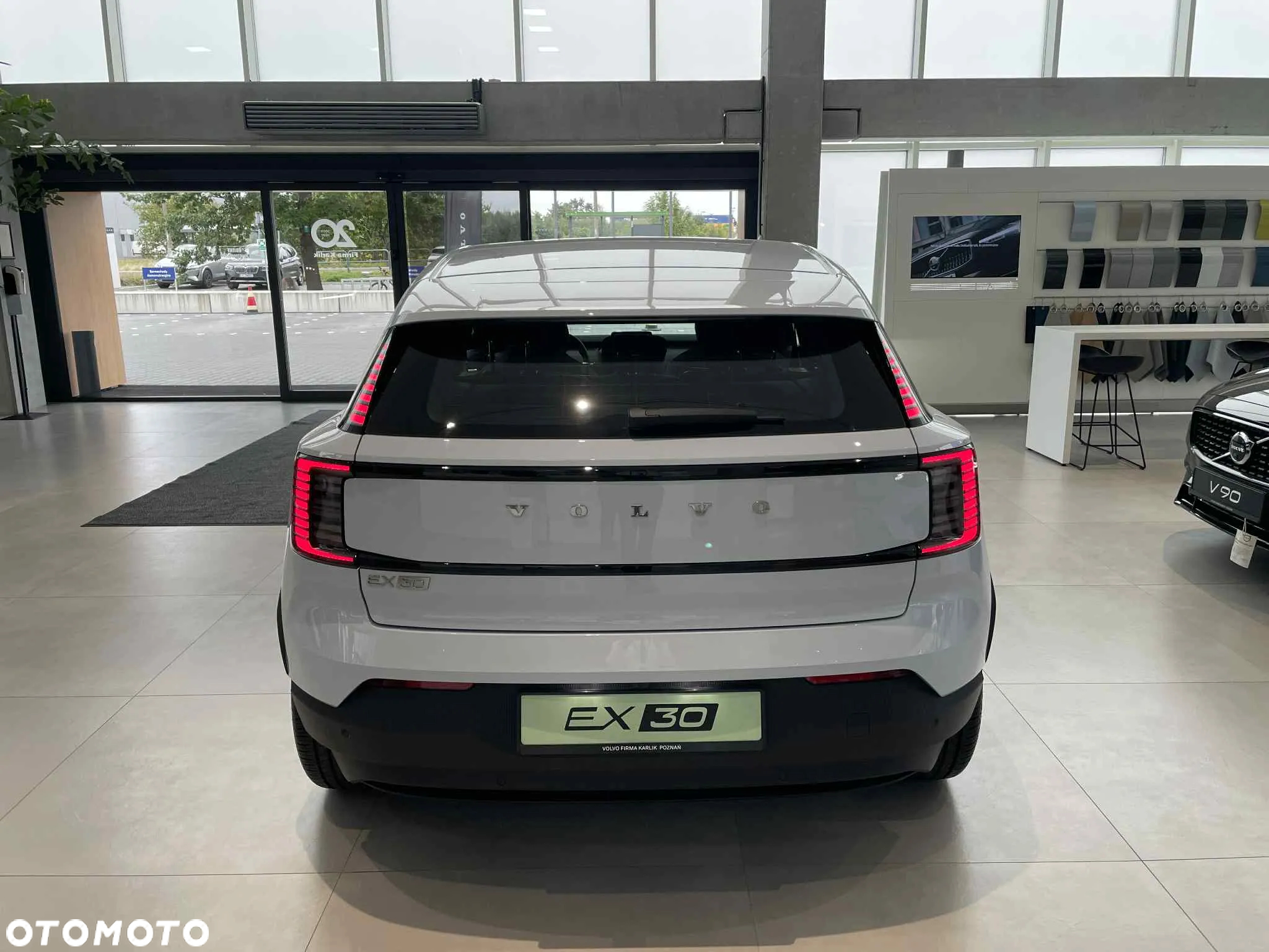 Volvo EX30 69kWh Single Motor Long Range Core - 5