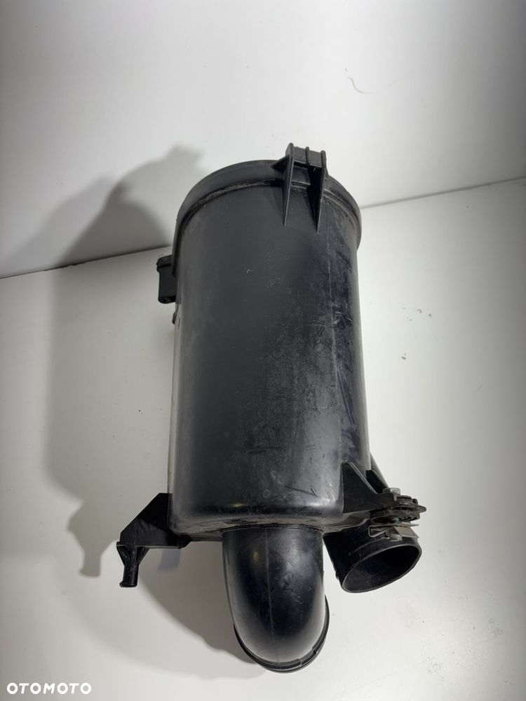 OBUDOWA FILTRA POWIETRZA 1.6 1.4 FSI (1999-2005) Audi A2 8Z0 129 607 C - 2