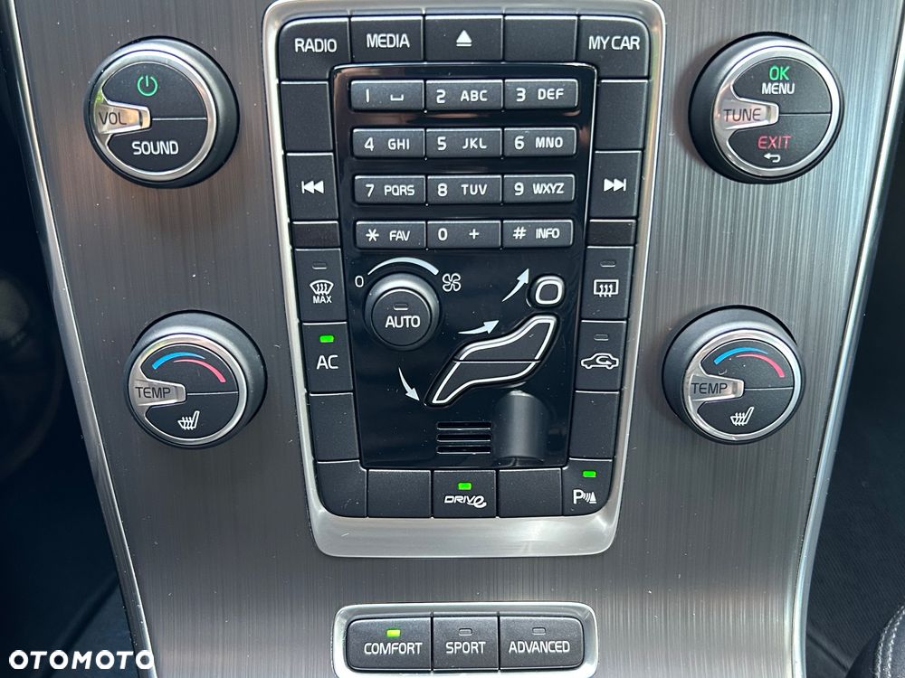 Volvo V60 T3 Edition Pro - 34