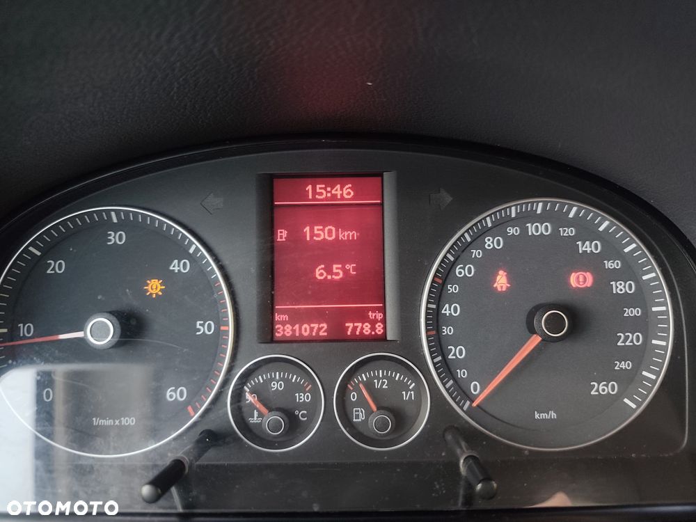 Volkswagen Touran - 5