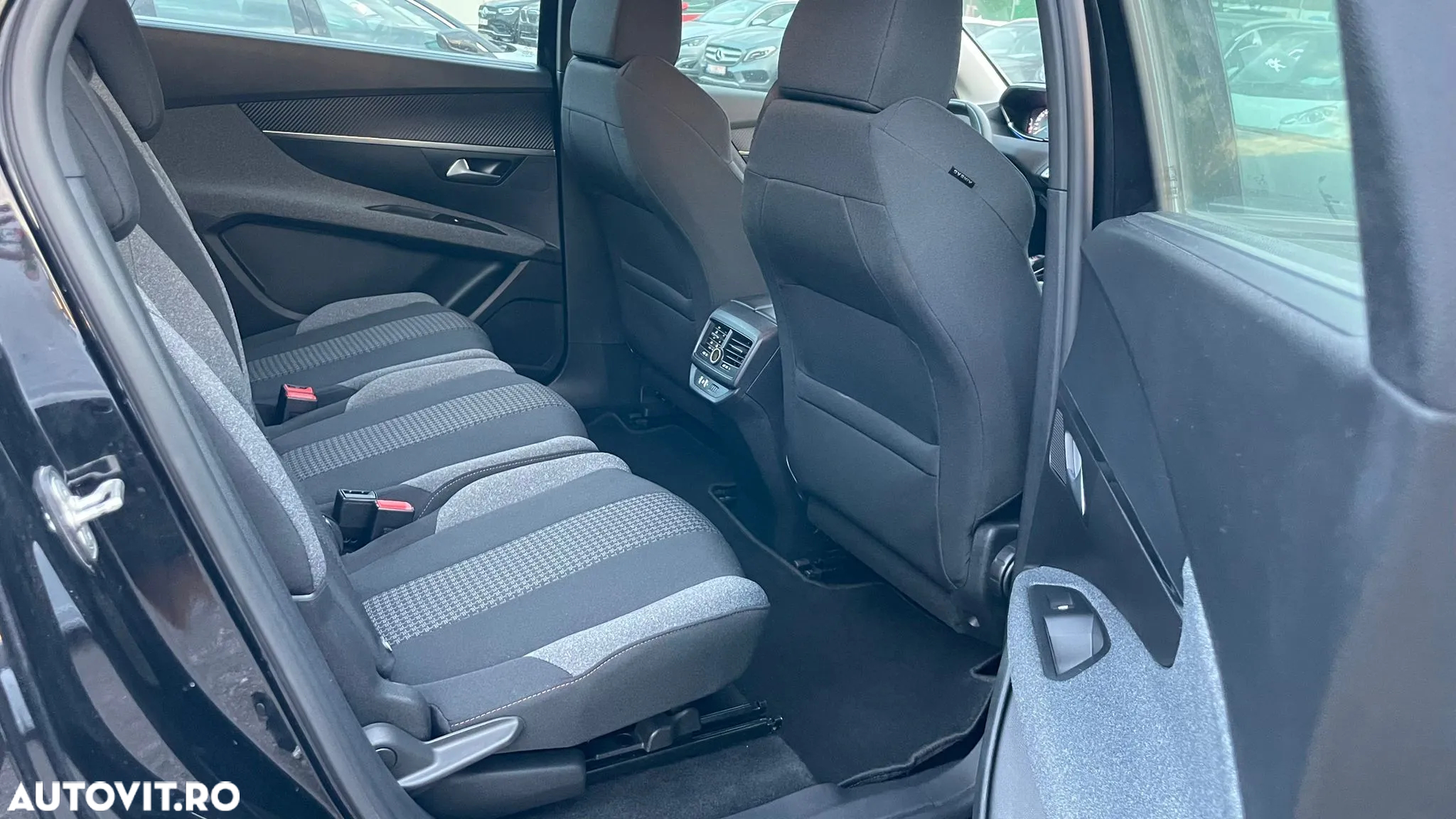 Peugeot 5008 - 29