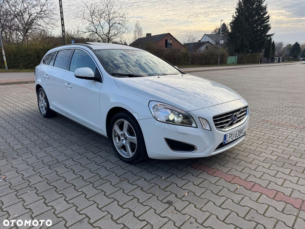Volvo V60 D3 Summum - 2