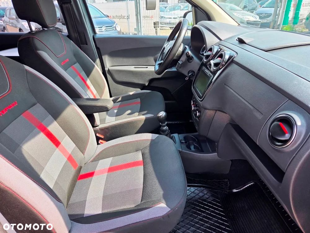 Dacia Lodgy 1.3 TCe Stepway S&S - 29