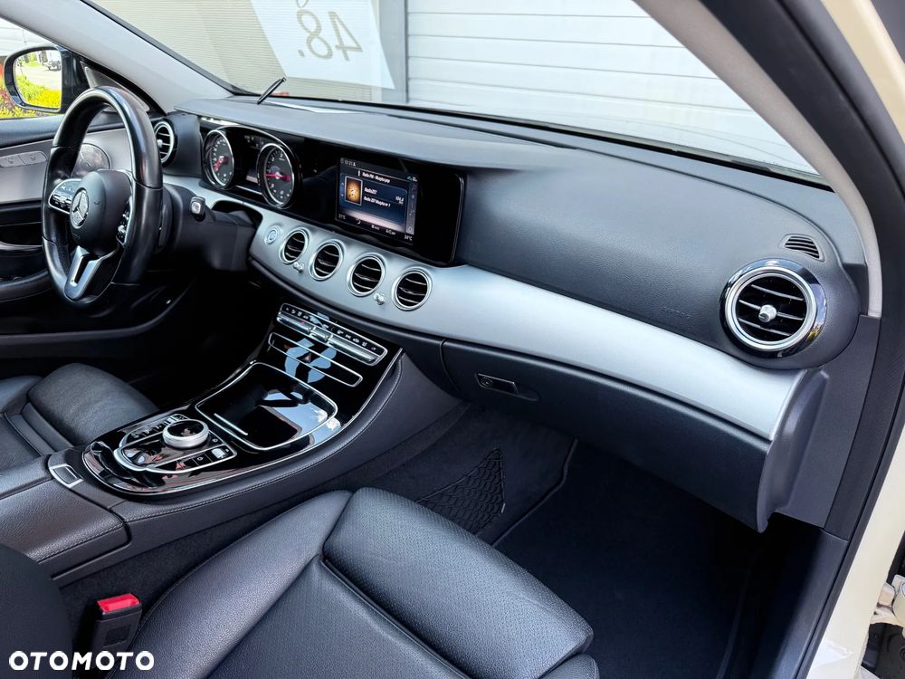 Mercedes-Benz Klasa E 200 d 9G-TRONIC AMG Line - 20