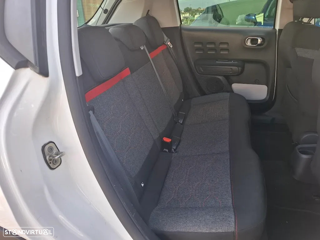 Citroën C3 1.2 PureTech Shine EAT6 - 35
