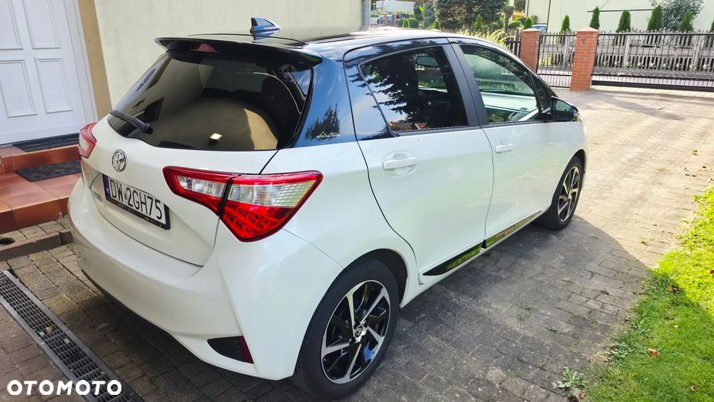 Toyota Yaris 1.5 Selection - 4