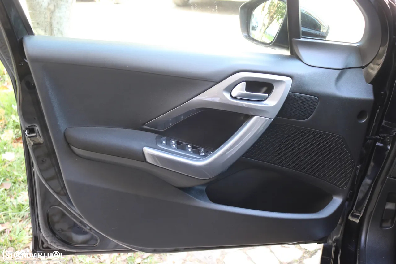 Peugeot 2008 PureTech 130 Active Pack - 11