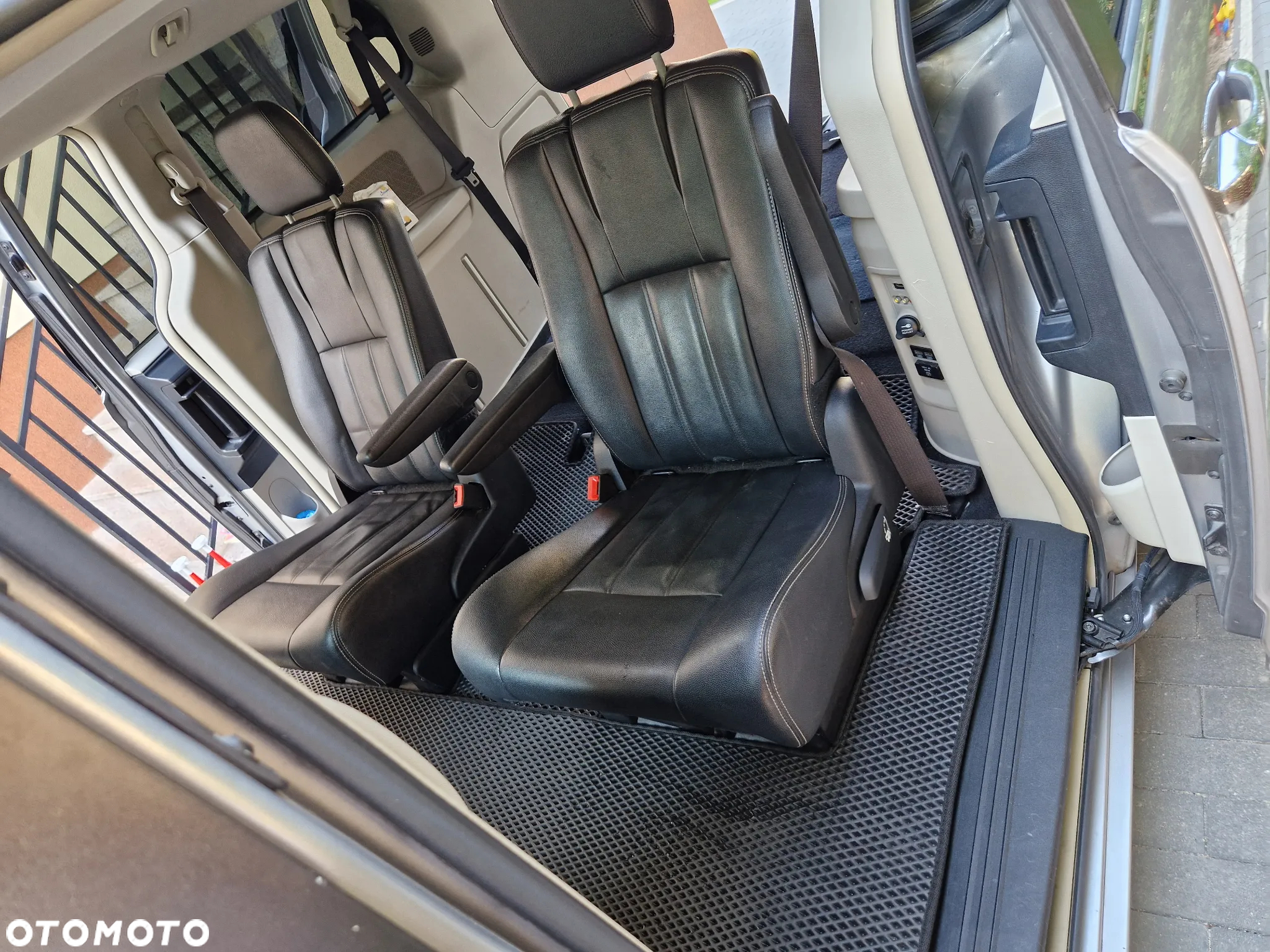 Chrysler Town & Country 3.6 Touring - 18