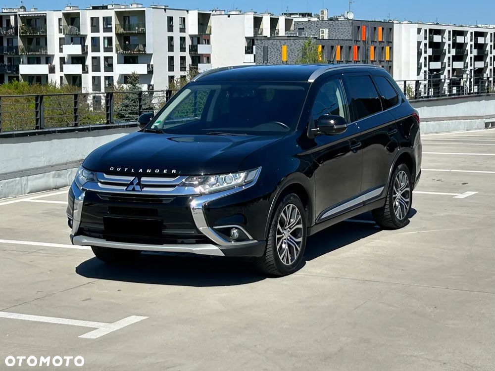Mitsubishi Outlander 2.2 DI-D 4WD Automatik Intense - 2