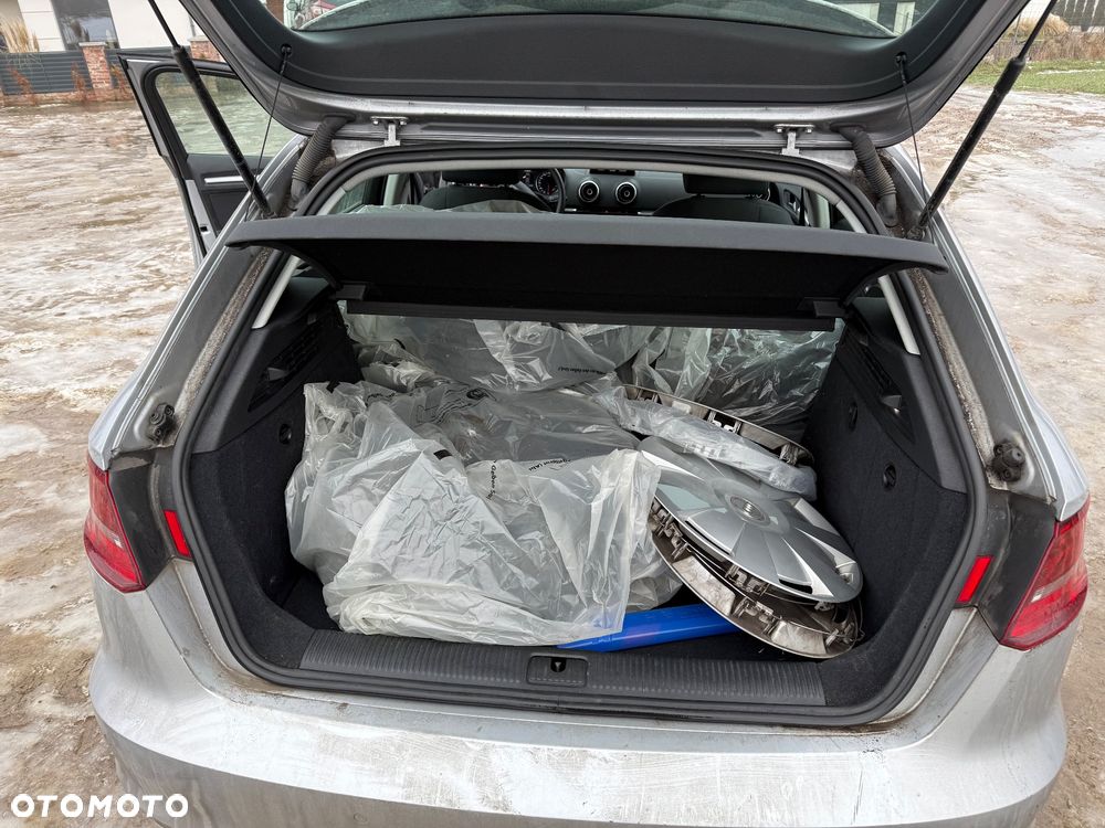 Audi A3 Sportback - 2